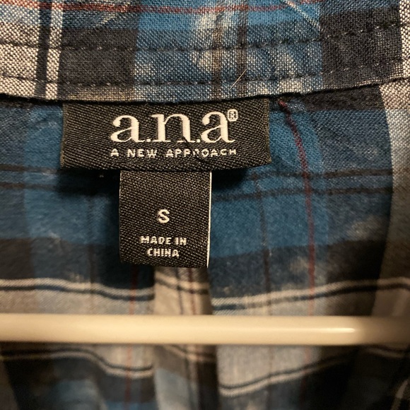 Blue plaid flannel - Picture 3 of 4